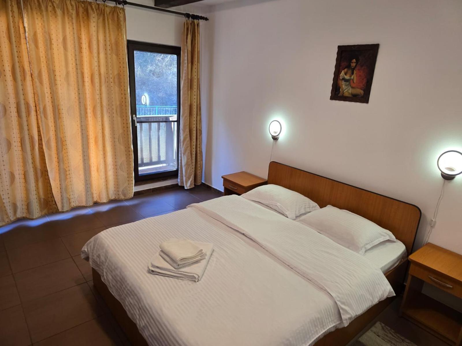 Casa Vivian Hotel Байле Херкулане Екстериор снимка
