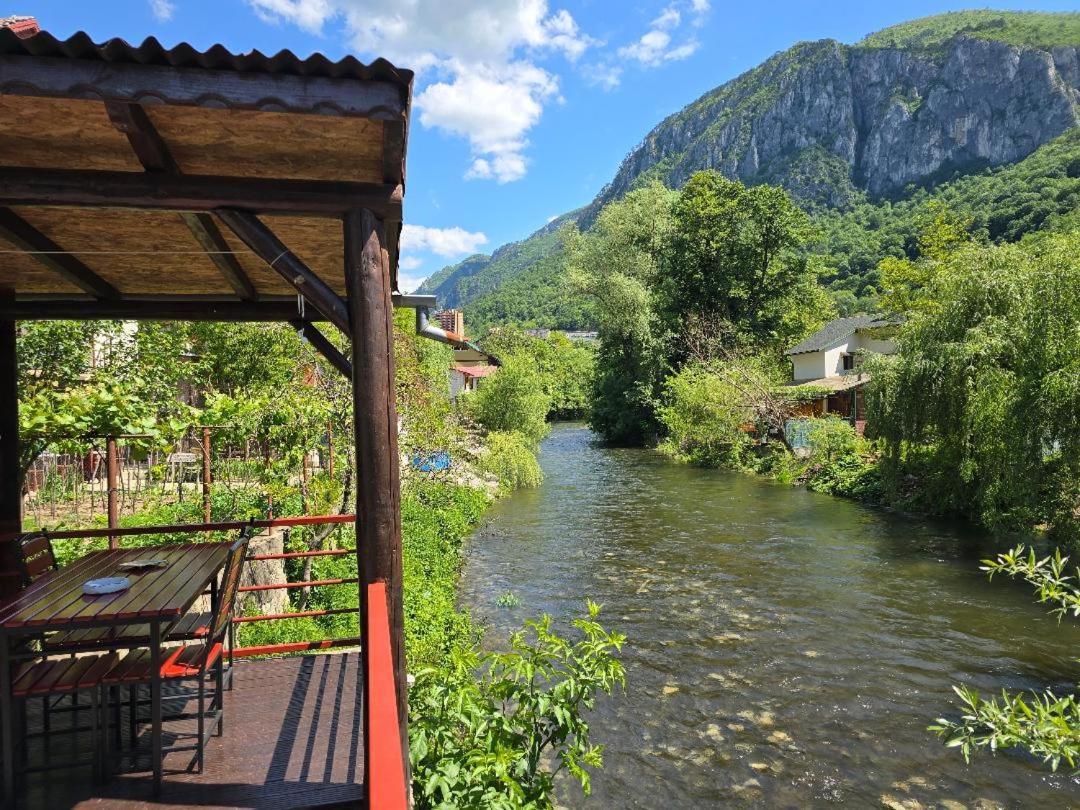 Casa Vivian Hotel Байле Херкулане Екстериор снимка